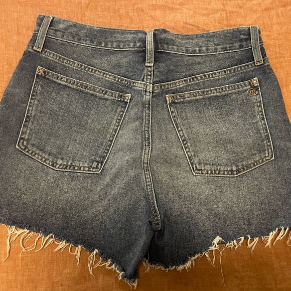 MADEWELL Dadjean Castlewood Wash Distressed Short 27 $74 - Picture 7 of 11